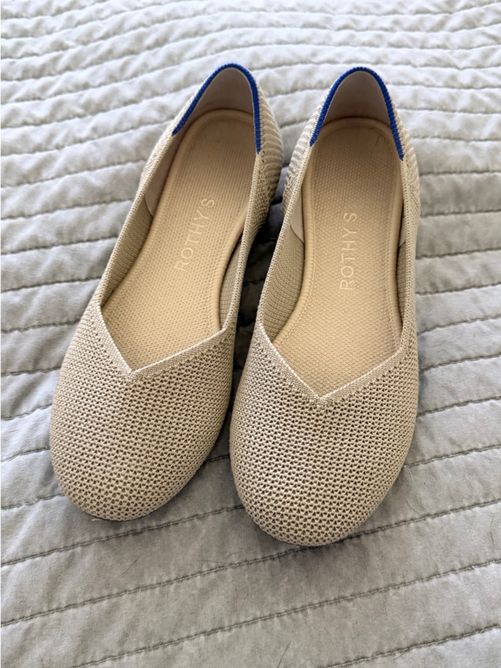 Rothy's Beige V‑Neck Knit Flats with Blue Trim